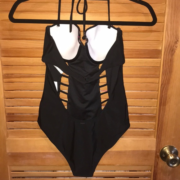 👙Volcom One Piece👙 - Picture 4 of 4